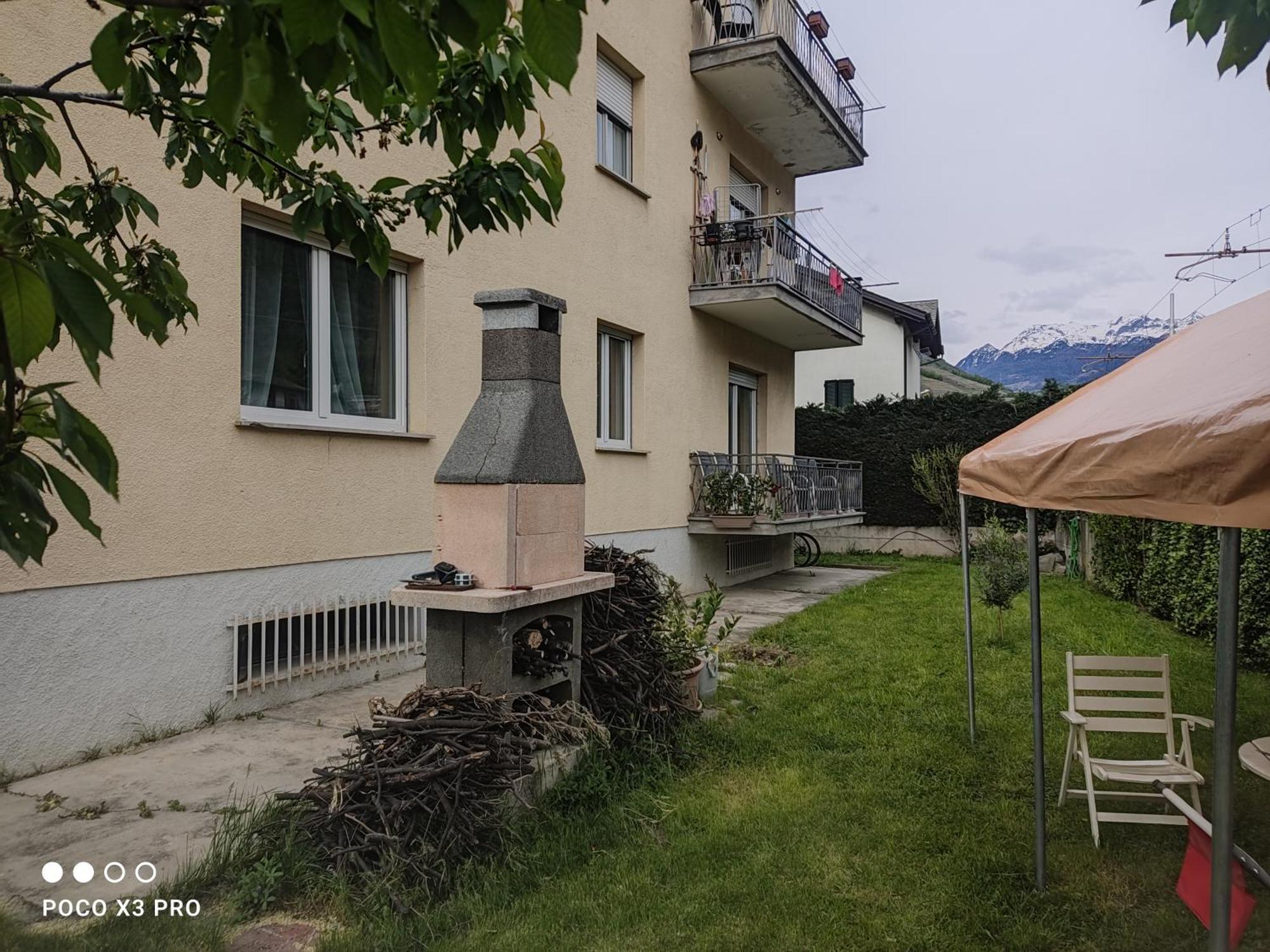 Tirano Express Luxury Apartments Exteriör bild